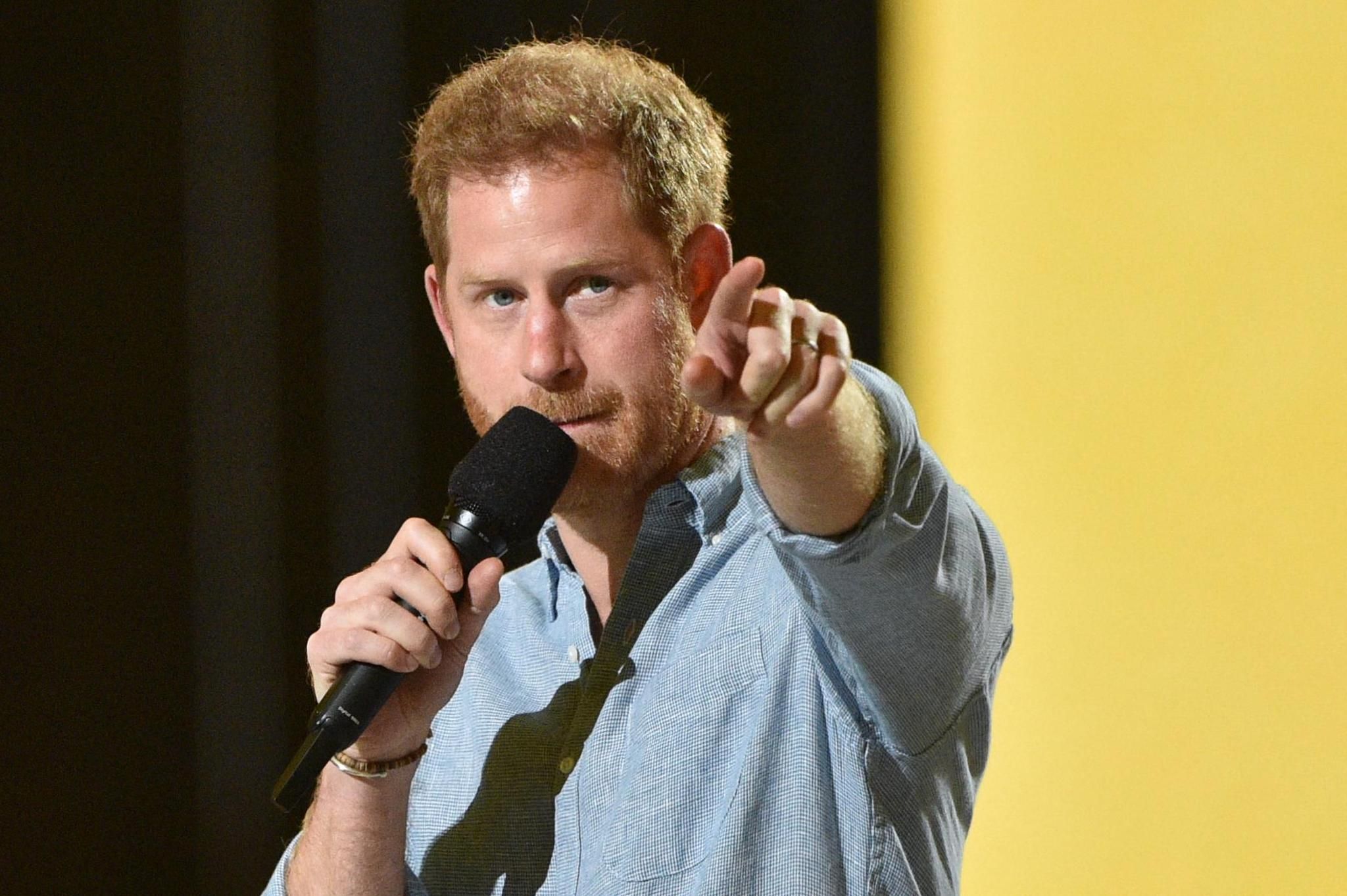 Harry persiste dans sa guerre contre les tabloïds